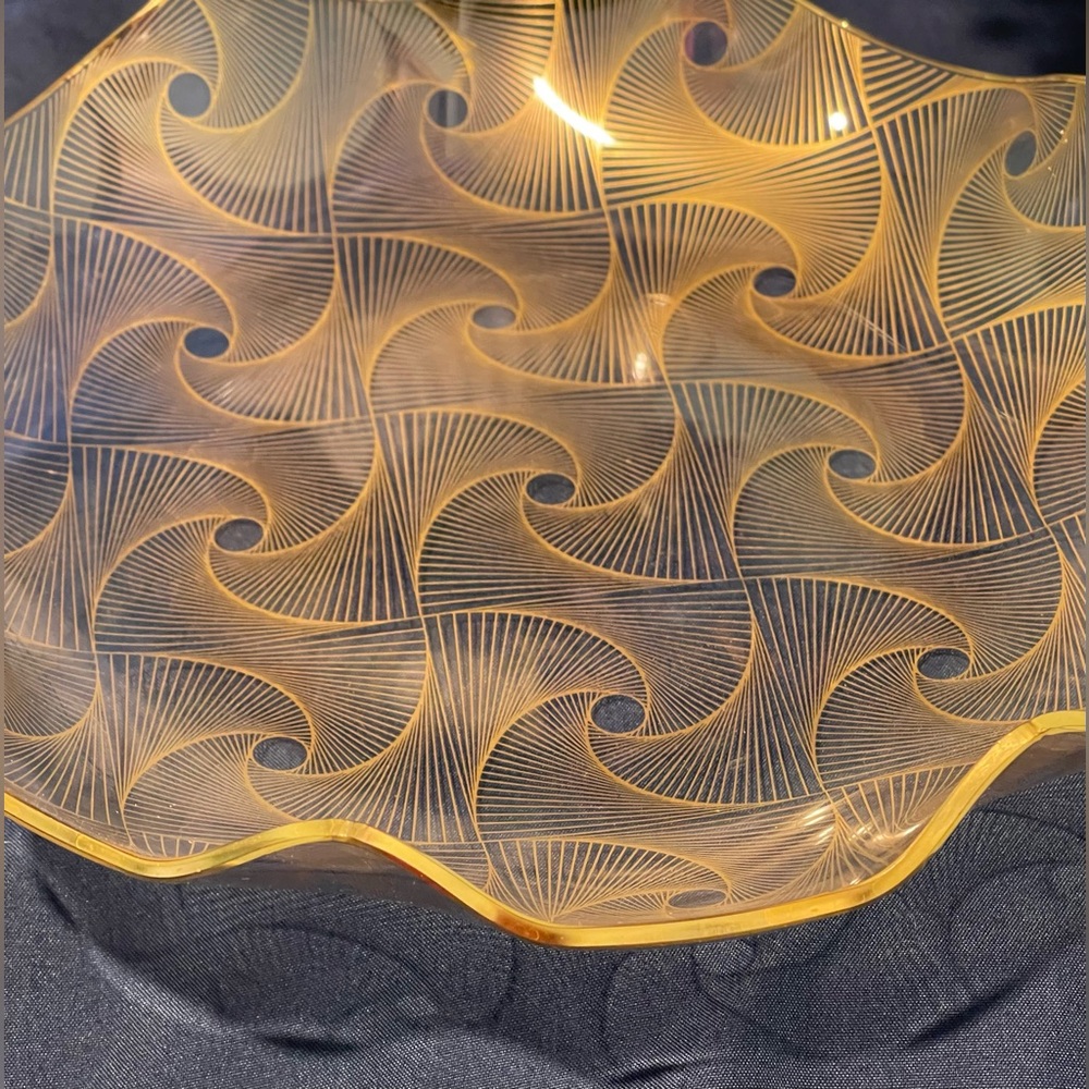 Vintage Coronaglas serving platter or tray with ruffled gold rim from Denmark - Picture 3 of 13